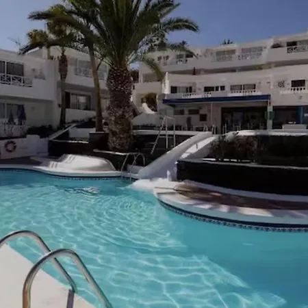 With Stunning Views Lejlighed